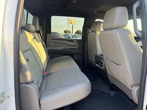 Used 2023 GMC Sierra 1500 SLT w/ SLT Premium Plus Package AWD/4WD image 13