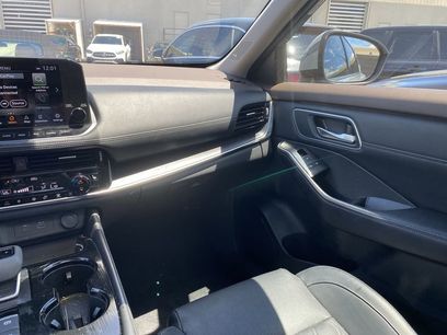 Used 2022 Nissan Rogue Platinum w/ Head-Up Display Package