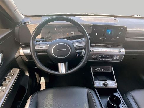 Used 2024 Hyundai Kona Limited FWD image 5