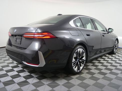 Certified 2025 BMW 540i xDrive image 3