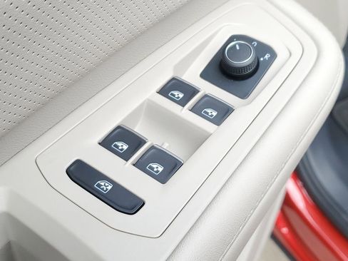 Used 2024 Volkswagen Atlas SE FWD image 26