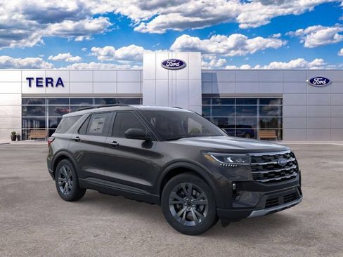 New 2026 Ford Explorer Active w/ Active Comfort Package AWD/4WD image 9
