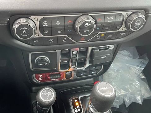 New 2026 Jeep Gladiator Mojave AWD/4WD image 22