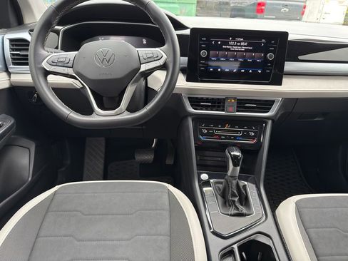New 2025 Volkswagen Taos SE image 23