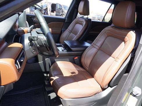 Used 2023 Lincoln Aviator Reserve w/ Equipment Group 201A RWD image 16