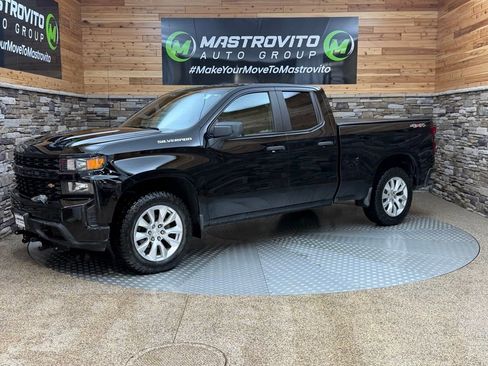 Used 2019 Chevrolet Silverado 1500 Custom w/ Custom Convenience Package AWD/4WD image 5