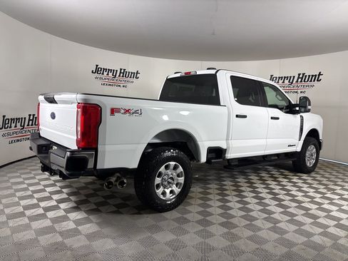 Used 2024 Ford F250 XLT w/ FX4 Off-Road Package image 4