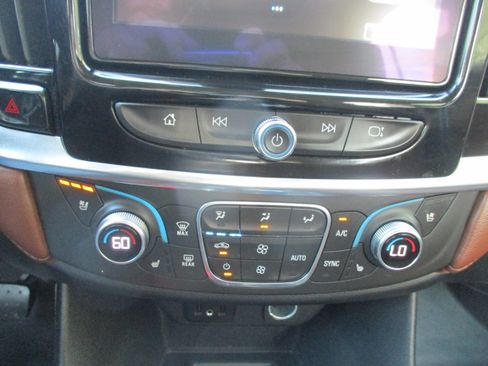 Used 2019 Chevrolet Traverse High Country AWD/4WD image 14