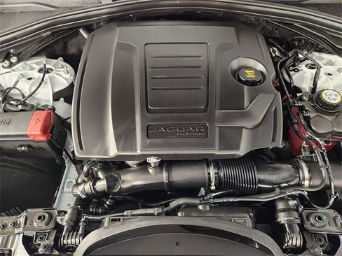 New 2026 Jaguar F-PACE R-Dynamic S image 33