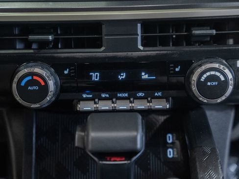 Used 2025 Toyota Tacoma TRD Off-Road AWD/4WD image 23