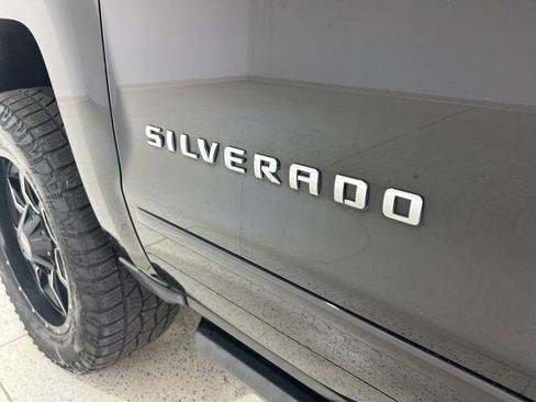 Used 2018 Chevrolet Silverado 1500 LT w/ All Star Edition image 28