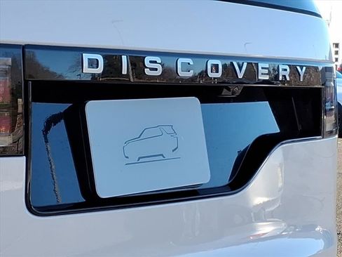 New 2026 Land Rover Discovery Limited Edition image 20