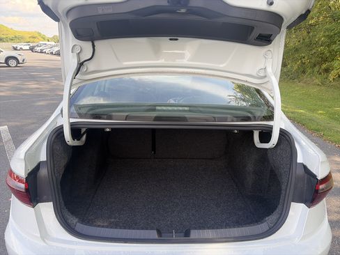 Certified 2021 Volkswagen Jetta SEL FWD image 22