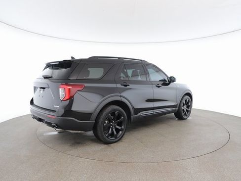Used 2023 Ford Explorer ST-Line w/ Class IV Trailer Tow Package image 18
