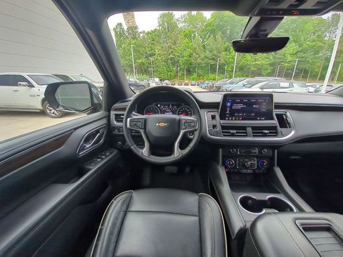 Used 2021 Chevrolet Tahoe Premier w/ Premium Package 2 RWD image 31