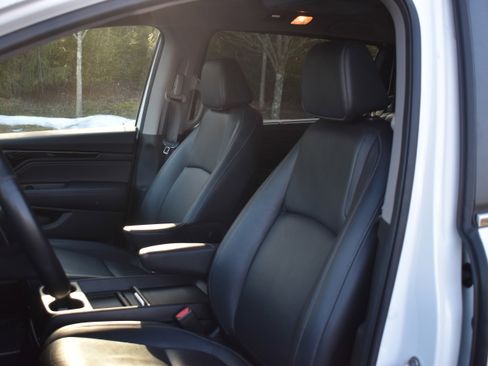 Used 2022 Honda Odyssey Touring image 3