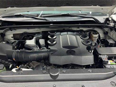 Used 2022 Toyota 4Runner SR5 image 34