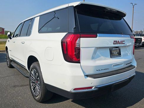Used 2025 GMC Yukon XL Elevation AWD/4WD image 5