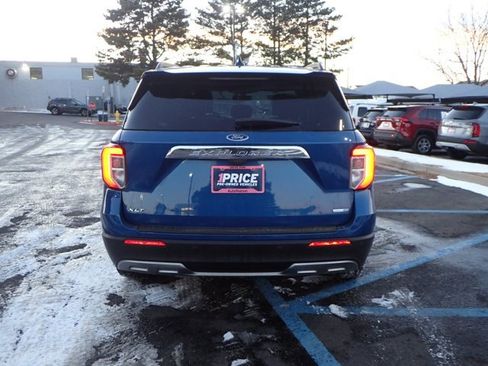 Used 2020 Ford Explorer XLT w/ Equipment Group 202A image 3