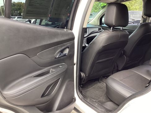Used 2020 Buick Encore Preferred image 36