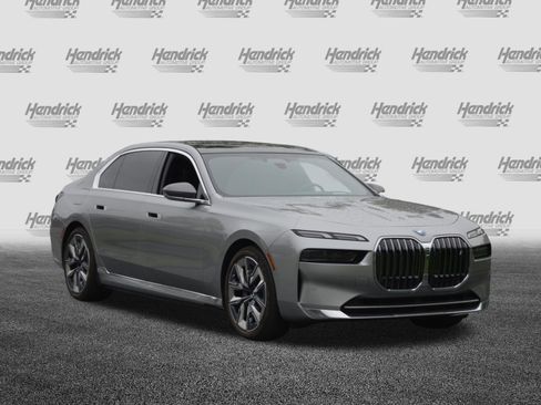 Certified 2023 BMW i7 xDrive60 AWD/4WD image 5