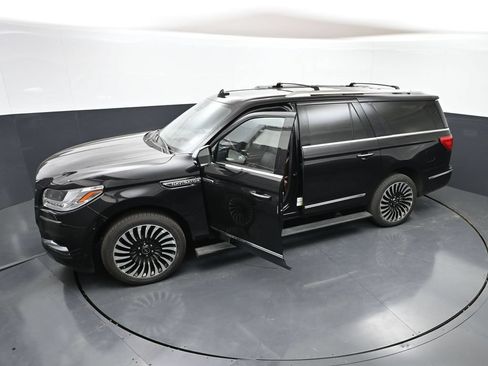 Used 2020 Lincoln Navigator L Black Label w/ Cargo Convenience Package AWD/4WD image 47