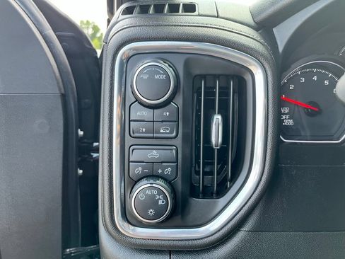 Used 2021 Chevrolet Silverado 1500 LT AWD/4WD image 14