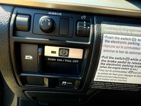 Used 2010 Subaru Outback 2.5i Premium AWD/4WD image 11