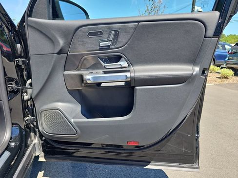 Used 2023 Mercedes-Benz GLB 250 4MATIC image 21