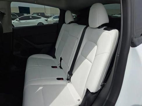 Used 2023 Tesla Model Y Long Range AWD/4WD image 6