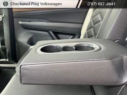 New 2026 Volkswagen Atlas SE image 49