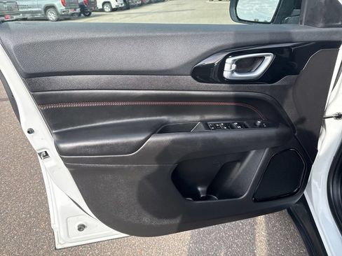 Used 2025 Jeep Compass Trailhawk AWD/4WD image 6