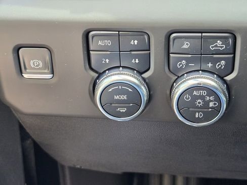 Used 2023 GMC Sierra 1500 AT4 w/ AT4 Preferred Package image 29