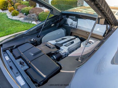 Used 2014 Audi R8 V8 image 16