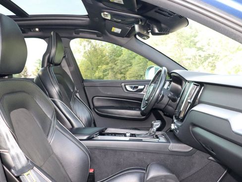 Used 2018 Volvo XC60 T6 R-Design w/ Convenience Package AWD/4WD image 38
