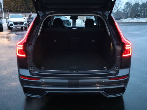Used 2025 Volvo XC60 B5 Plus w/ Climate Package image 28