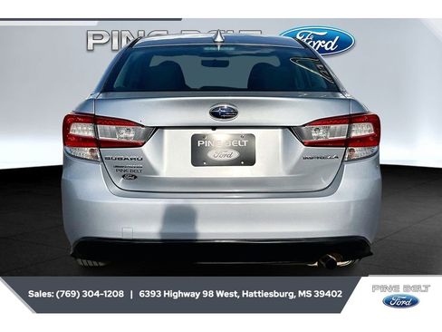 Used 2018 Subaru Impreza 2.0i Premium image 4