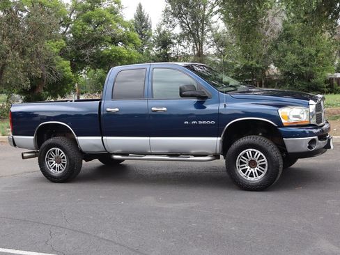 Used 2006 Dodge Ram 2500 Truck SLT w/ Trailer Tow Group AWD/4WD image 2