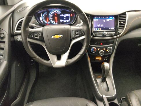 Used 2020 Chevrolet Trax LT w/ Sun & Sound Package AWD/4WD image 22