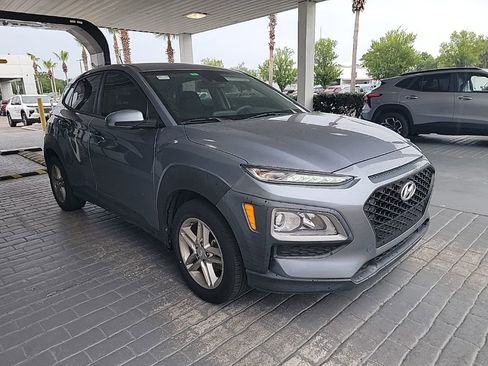 Used 2021 Hyundai Kona SE FWD image 3