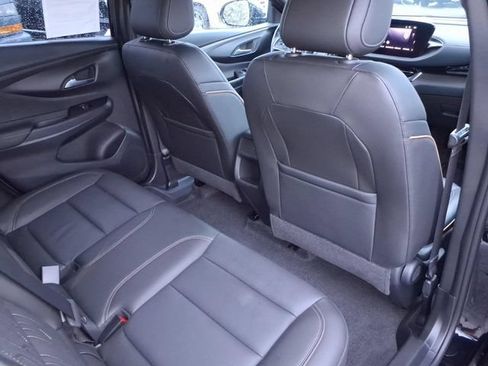 Used 2025 Buick Envista Avenir FWD image 22