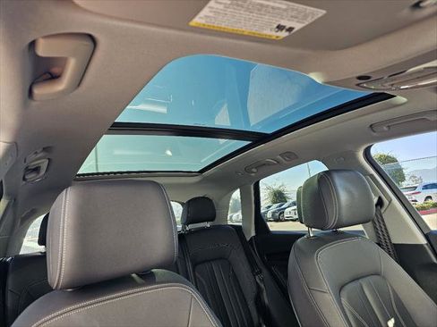 Used 2023 Audi Q5 2.0T Premium image 3