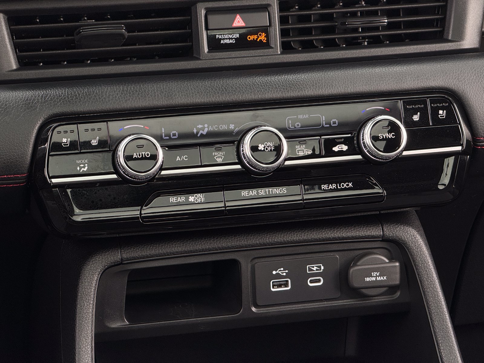 Certified 2025 Honda Pilot Black Edition image 24