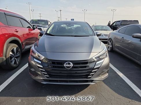 Used 2025 Nissan Versa SV FWD image 2