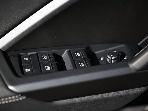 Certified 2025 Audi Q3 2.0T Premium w/ Convenience Package image 15