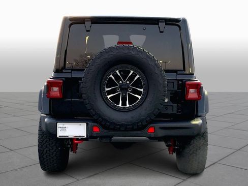 Used 2024 Jeep Wrangler Unlimited Rubicon image 5
