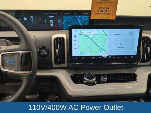 Certified 2025 Ford Expedition Active image 18