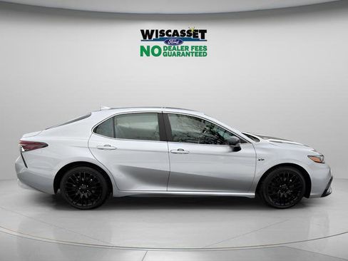 Used 2024 Toyota Camry SE w/ Convenience Package FWD image 7