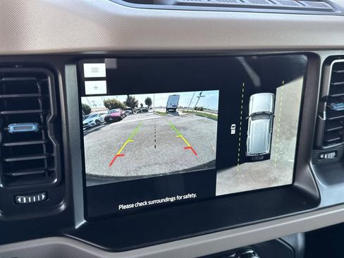 Used 2022 Ford Bronco Wildtrak image 15