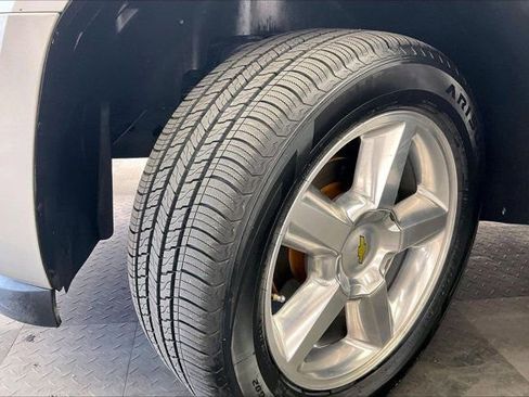 Used 2013 Chevrolet Avalanche LT AWD/4WD image 33